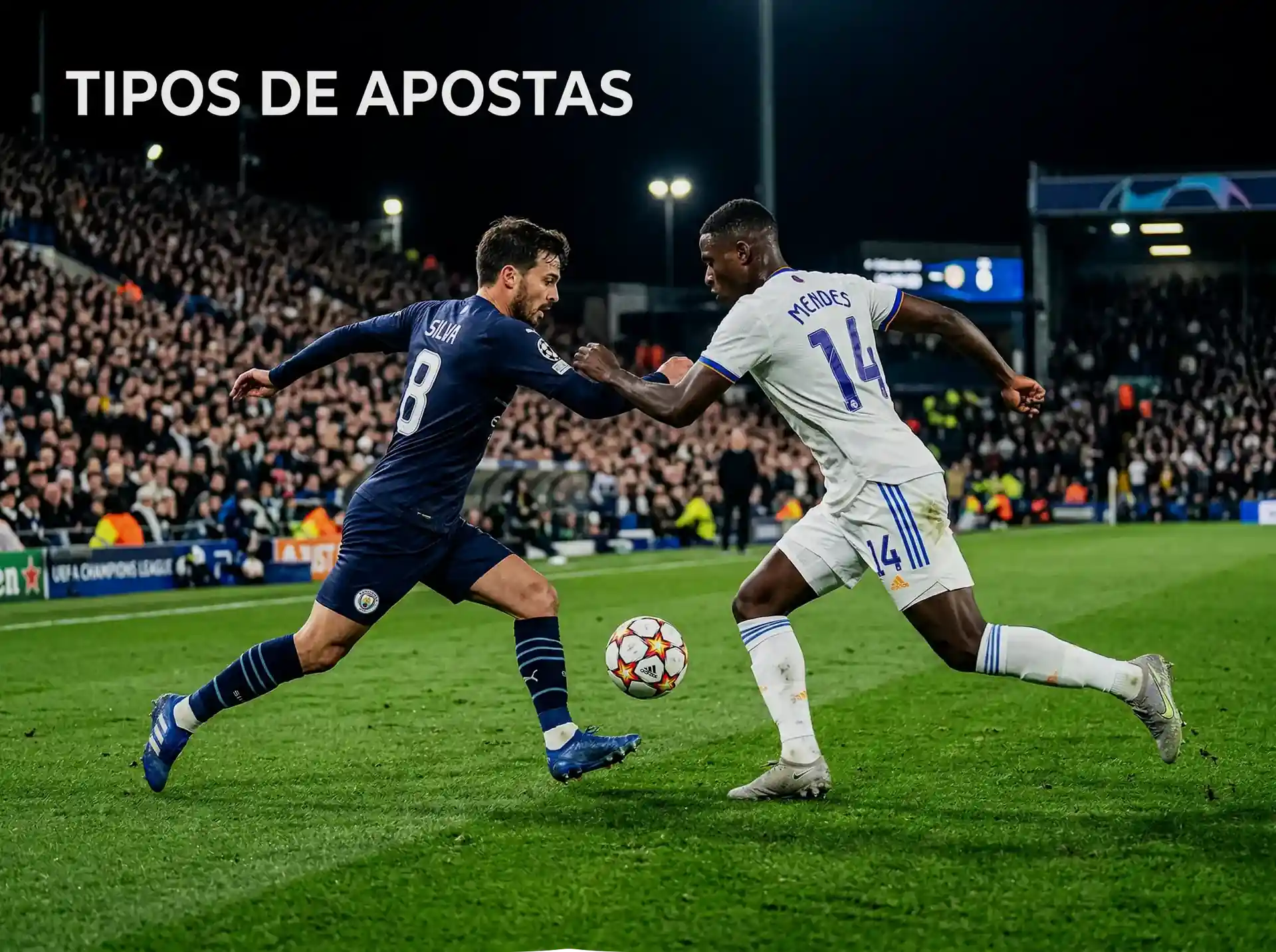 Jogadores de futebol em ação durante um jogo da Liga Portugal